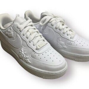 Nike Air Force 1 '07 Women’s Sneakers White Roses Size 8 BNWB
